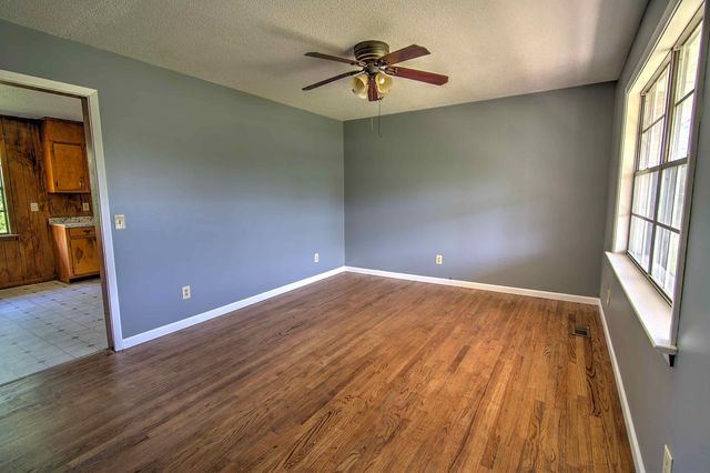 54 Malenda Drive, Trenton, GA 30752