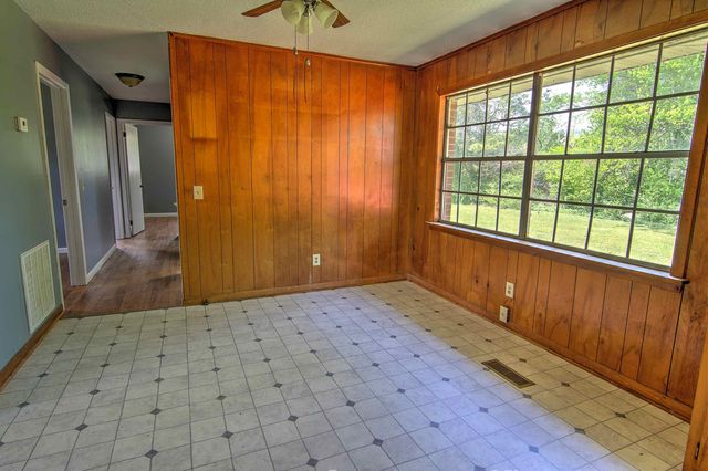 54 Malenda Drive, Trenton, GA 30752