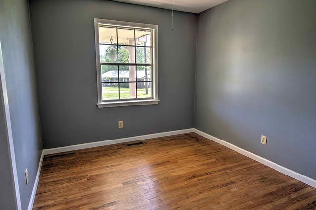 54 Malenda Drive, Trenton, GA 30752