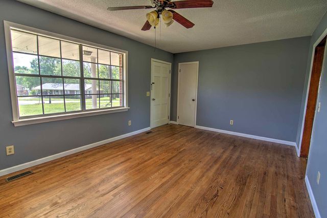 54 Malenda Drive, Trenton, GA 30752