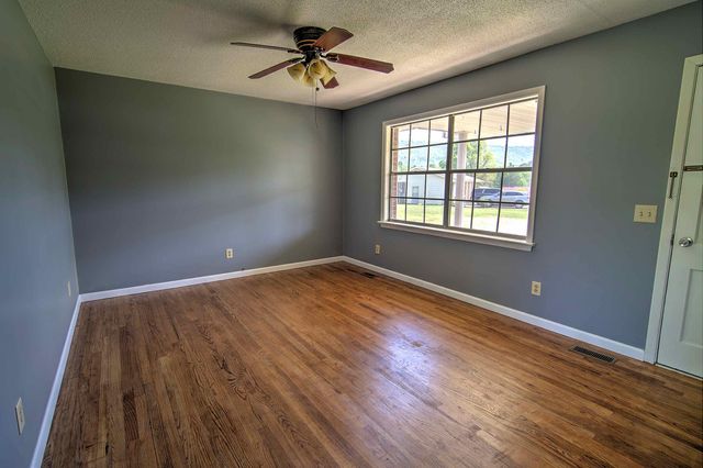 54 Malenda Drive, Trenton, GA 30752