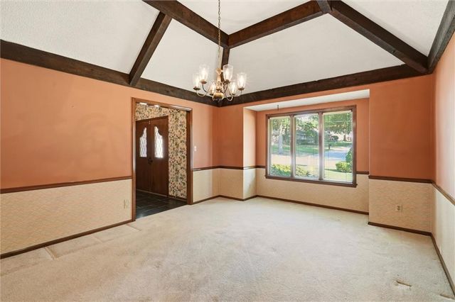 508 NW Golfview Drive, Blue Springs, MO 64014