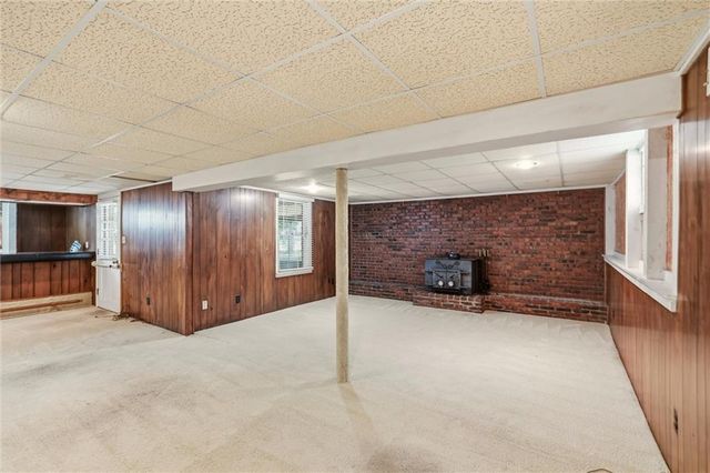 508 NW Golfview Drive, Blue Springs, MO 64014