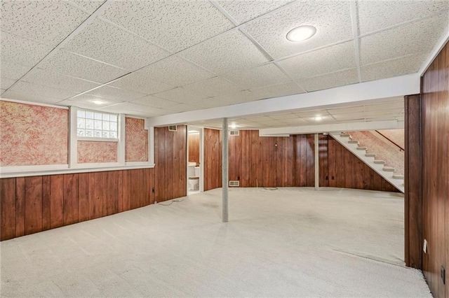 508 NW Golfview Drive, Blue Springs, MO 64014