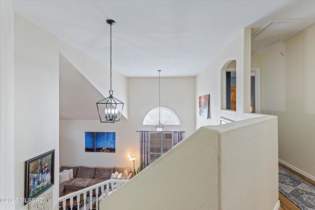 9062 N Safflower Lane, Tucson, AZ 85743