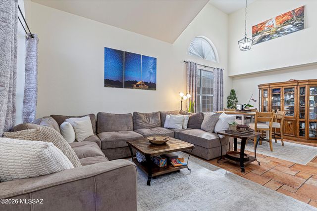9062 N Safflower Lane, Tucson, AZ 85743