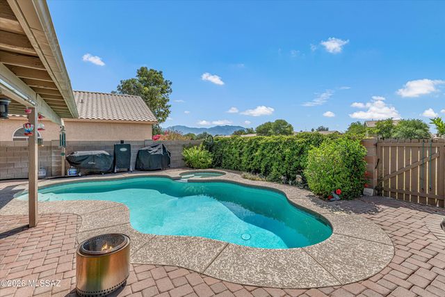 9062 N Safflower Lane, Tucson, AZ 85743