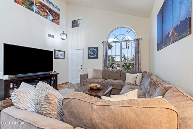 9062 N Safflower Lane, Tucson, AZ 85743