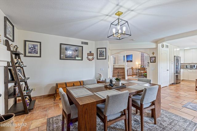9062 N Safflower Lane, Tucson, AZ 85743
