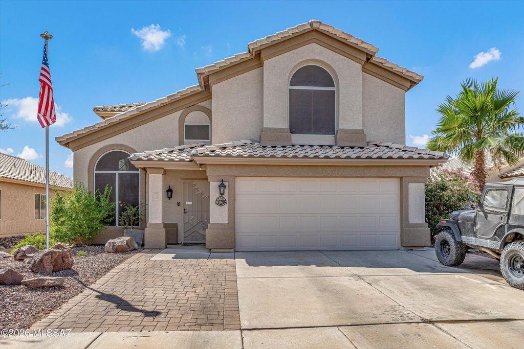 9062 N Safflower Lane, Tucson, AZ 85743