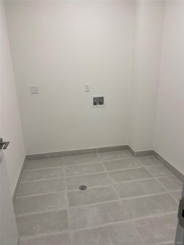 518 Thatford Avenue 2, Brooklyn, NY 11212
