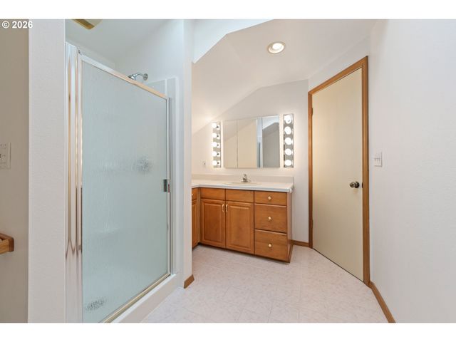 14575 Sw GLENBROOK Rd, Beaverton, OR 97007
