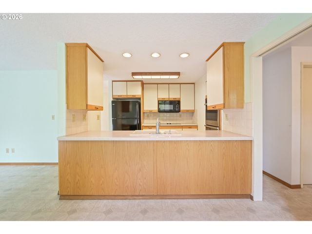 14575 Sw GLENBROOK Rd, Beaverton, OR 97007
