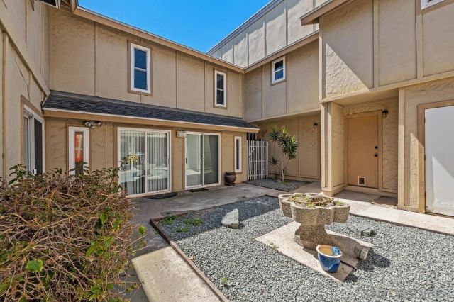 686 Seacoast Dr, Imperial Beach, CA 91932