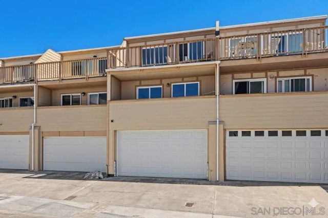 686 Seacoast Dr, Imperial Beach, CA 91932
