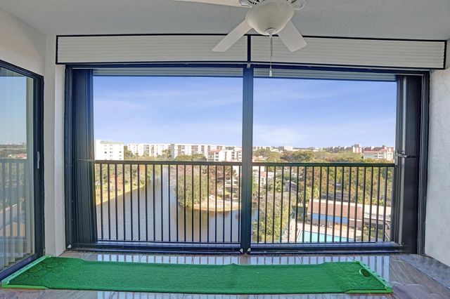 2334 S Cypress Bend Drive 907, Pompano Beach, FL 33069