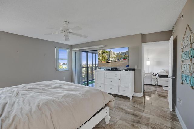 2334 S Cypress Bend Drive 907, Pompano Beach, FL 33069