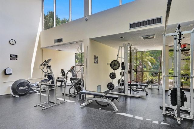 2334 S Cypress Bend Drive 907, Pompano Beach, FL 33069