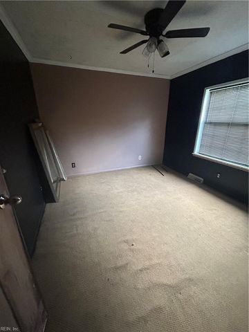 1422 Wilroy RD, Suffolk, VA 23434
