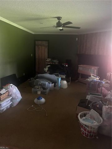1422 Wilroy RD, Suffolk, VA 23434