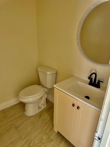 2079 Gordon Verner Cir, Stockton, CA 95206