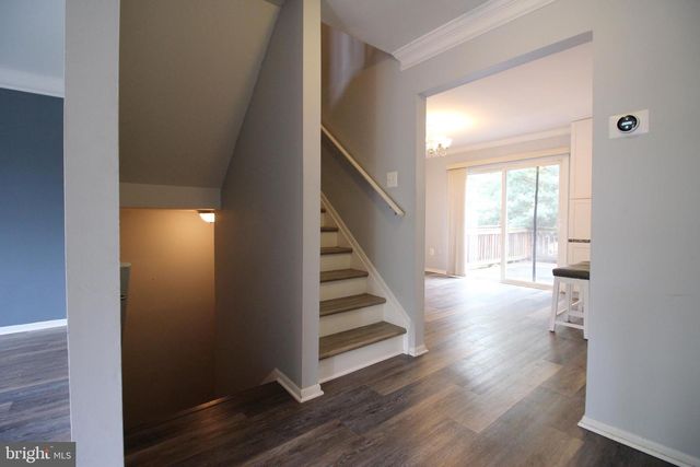 953 FERNDALE AVE, Herndon, VA 20170