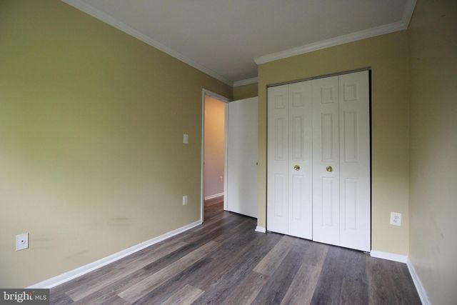 953 FERNDALE AVE, Herndon, VA 20170