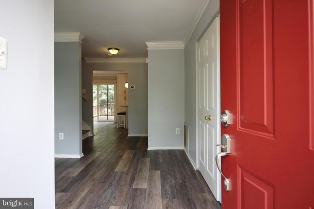 953 FERNDALE AVE, Herndon, VA 20170
