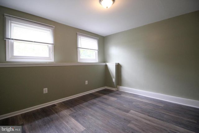 953 FERNDALE AVE, Herndon, VA 20170