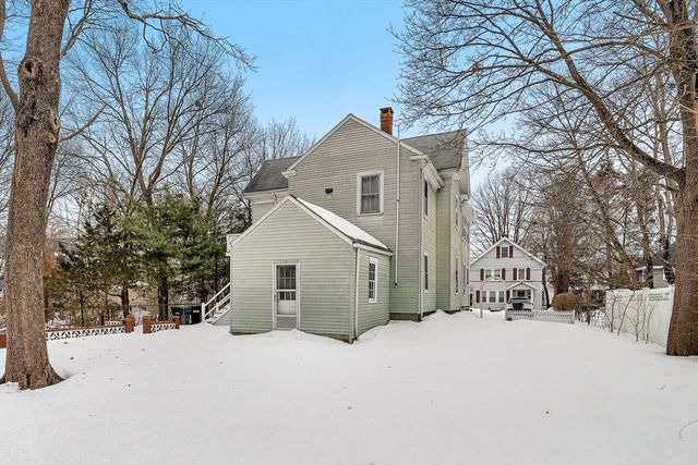 28 Linden Pl, Dedham, MA 02026