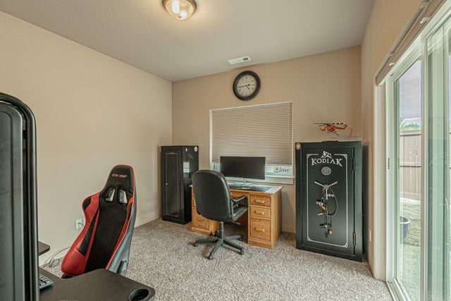 217 White Oak Way, Shady Cove, OR 97539