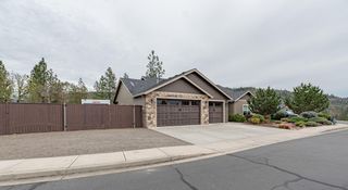 217 White Oak Way, Shady Cove, OR 97539