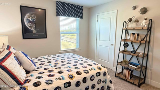 8116 Cedar Pointe Dr, Louisville, KY 40229