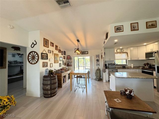 2013 NE 4th TER, Cape Coral, FL 33909