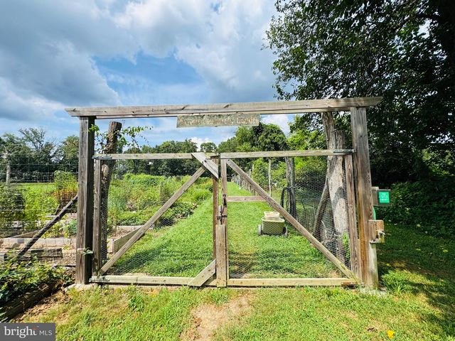 2720 HIDDEN VALLEY RD, Accokeek, MD 20607