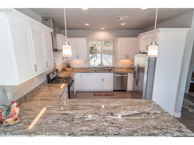 607 WILDCAT CANYON Rd, Sutherlin, OR 97479