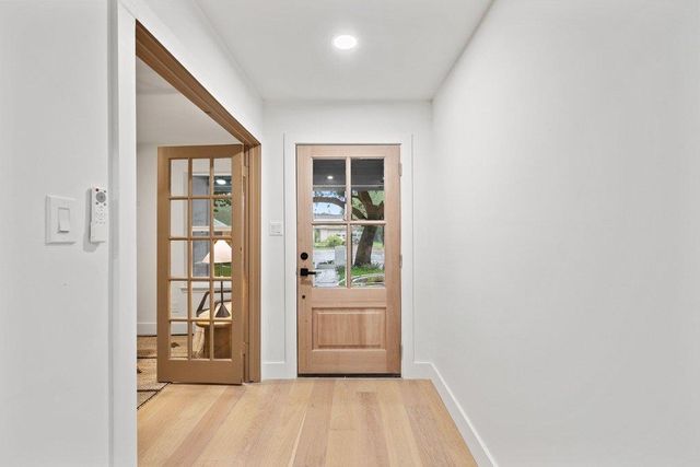 6303 Cannes CIR, Austin, TX 78745