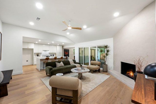 6303 Cannes CIR, Austin, TX 78745