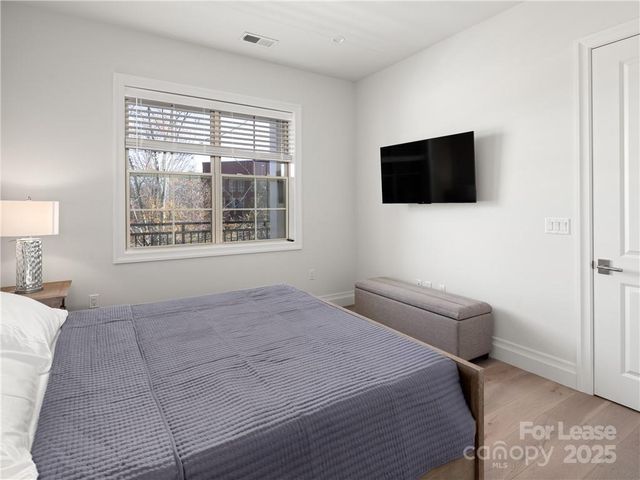 42 Schenck Parkway 109, Asheville, NC 28803