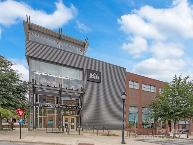 42 Schenck Parkway 109, Asheville, NC 28803