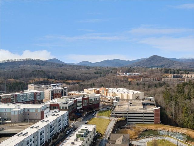 42 Schenck Parkway 109, Asheville, NC 28803