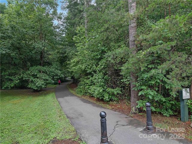 42 Schenck Parkway 109, Asheville, NC 28803