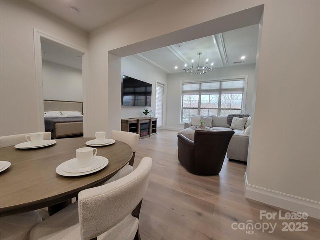 42 Schenck Parkway 109, Asheville, NC 28803