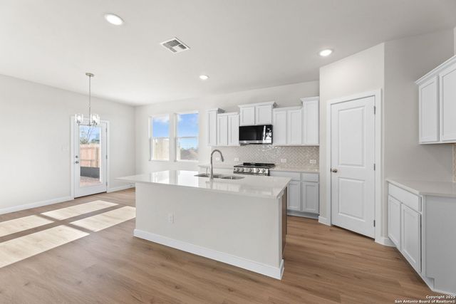 754 Whitman, New Braunfels, TX 78130