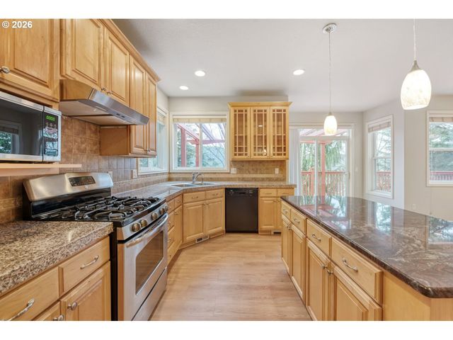 14153 Se APPLE Ct, Happy Valley, OR 97086