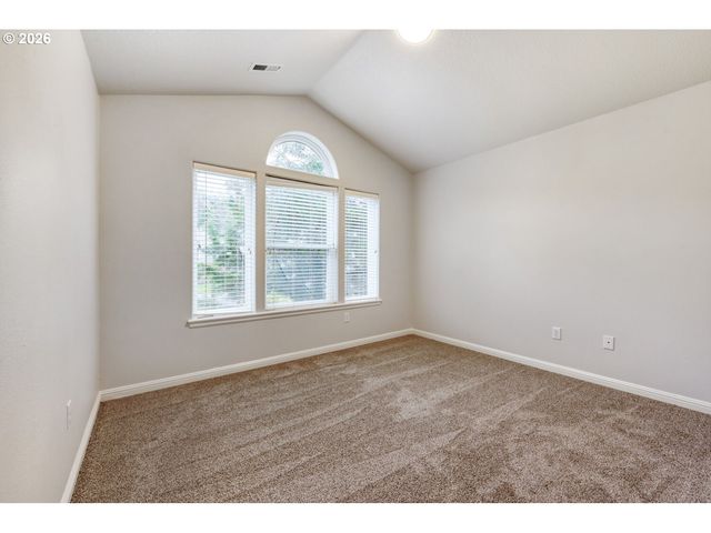 14153 Se APPLE Ct, Happy Valley, OR 97086