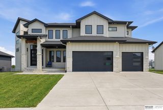 6461 S 208th Street, Omaha, NE 68022