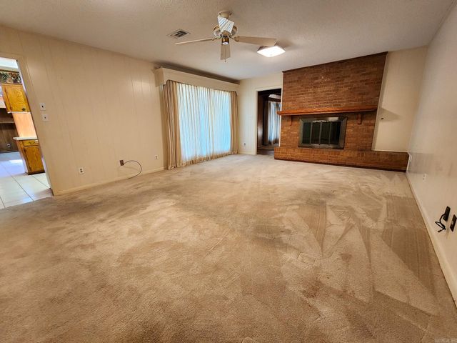 1913 W Oak Street, El Dorado, AR 71730