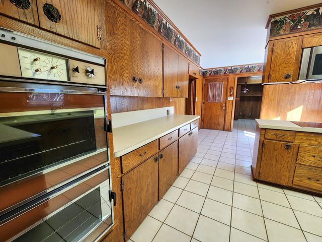 1913 W Oak Street, El Dorado, AR 71730