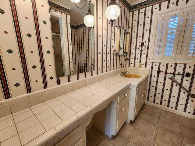 1913 W Oak Street, El Dorado, AR 71730